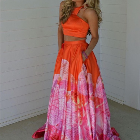 JOVANI PROM DRESS - Picture 7 of 8